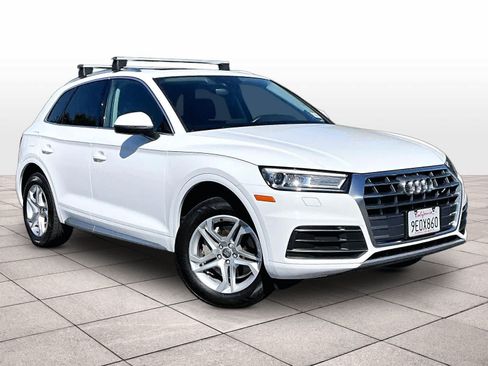 Used 2019 Audi Q5 2.0T Premium w/ Convenience Package AWD/4WD image 2