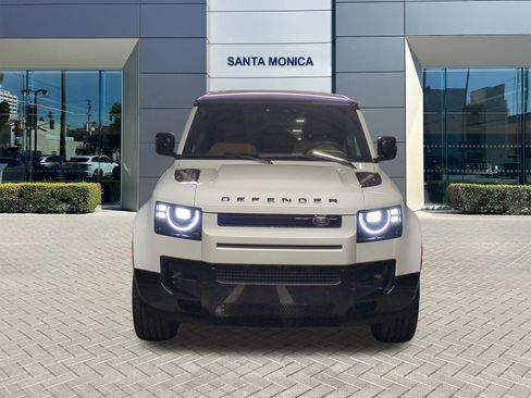 New 2026 Land Rover Defender 110 X-Dynamic SE image 8