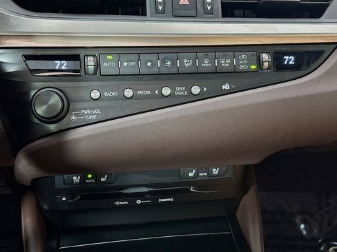 Used 2020 Lexus ES 350 w/ Premium Package FWD image 15