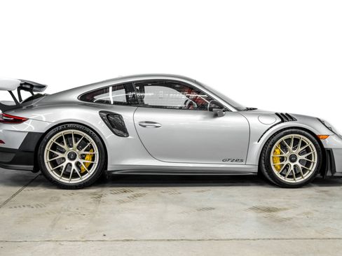 Used 2018 Porsche 911 GT2 RS w/ Weissach Package image 41