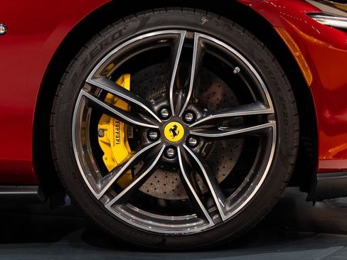 Used 2021 Ferrari Roma image 16