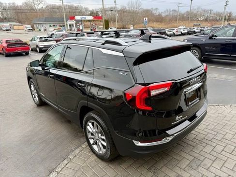 Used 2022 GMC Terrain SLT w/ Infotainment Package II image 8