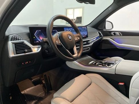 Used 2026 BMW X5 xDrive40i AWD/4WD image 18