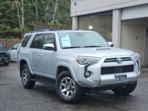 Used 2023 Toyota 4Runner TRD Off-Road Premium image 2