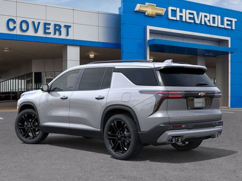 New 2026 Chevrolet Traverse LT FWD image 3