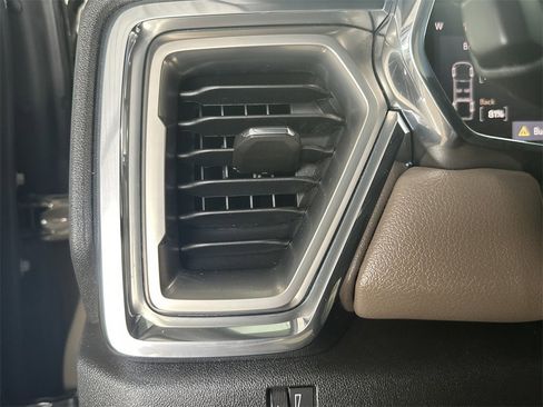 Certified 2023 GMC Canyon Denali image 17