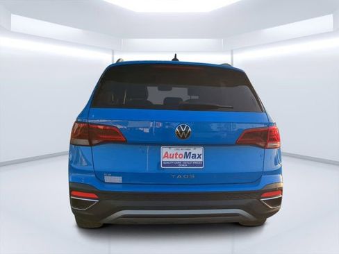 Used 2023 Volkswagen Taos SE image 4