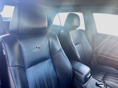 Used 2022 Chrysler 300 S RWD image 29