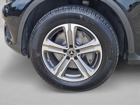 Used 2019 Mercedes-Benz GLC 300 4MATIC image 21
