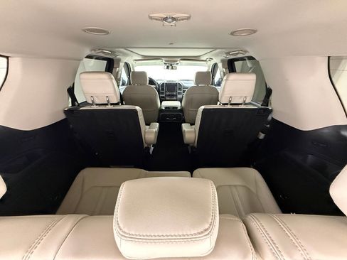Used 2018 Ford Expedition Platinum RWD image 84