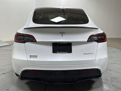 Used 2025 Tesla Model Y Performance image 4