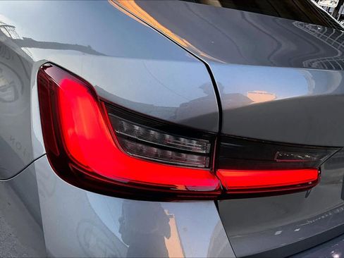 Certified 2023 BMW 330i Sedan w/ Premium Package image 28