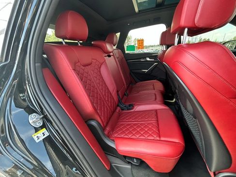 Used 2018 Audi SQ5 Prestige w/ Prestige Package AWD/4WD image 17