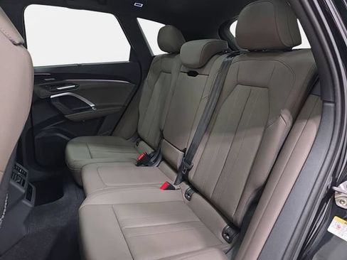 Certified 2025 Audi Q5 Premium AWD/4WD image 13
