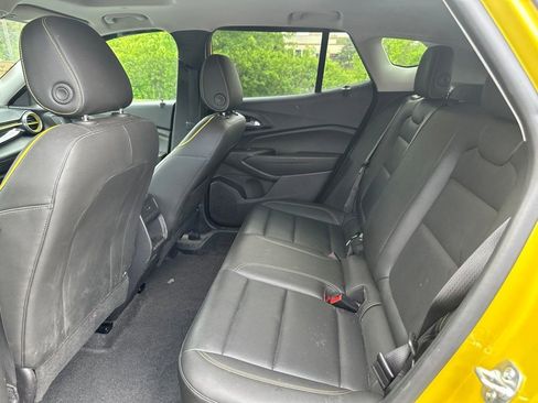 Used 2025 Chevrolet Trax ACTIV w/ Sunroof Package FWD image 14