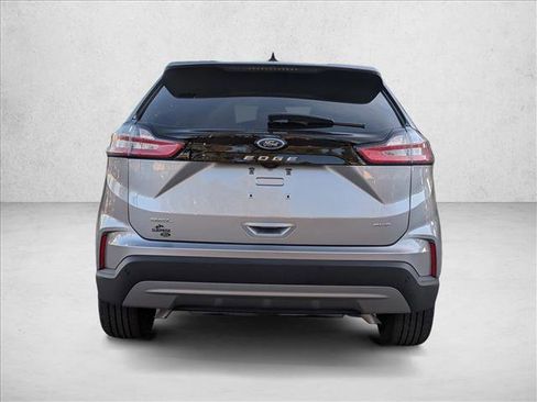 Used 2023 Ford Edge SEL w/ Convenience Package image 7
