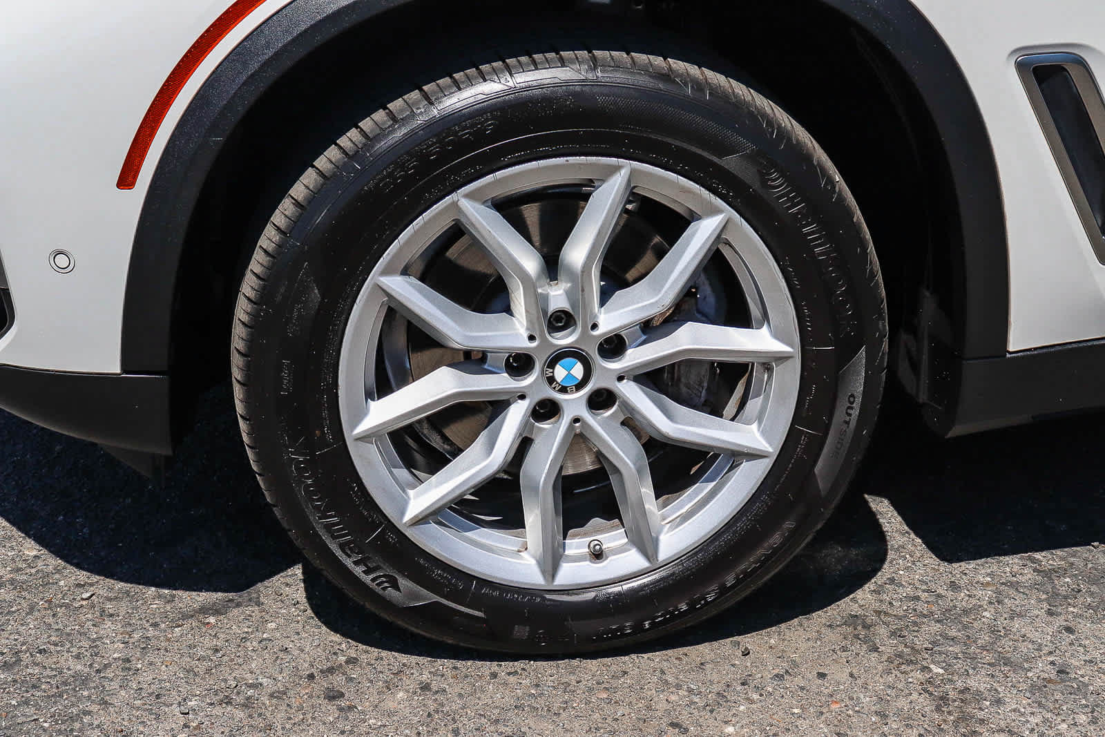 Used 2020 BMW X5 xDrive40i w/ Convenience Package AWD/4WD image 14