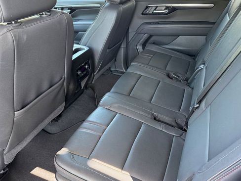 Used 2026 Chevrolet Tahoe RST RWD image 6