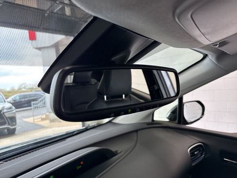 Certified 2017 Toyota Prius Four Touring image 28