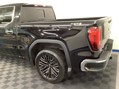 Used 2022 GMC Sierra 1500 SLT w/ SLT Premium Plus Package AWD/4WD image 3