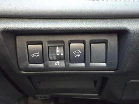 Used 2025 Subaru Outback Touring XT AWD/4WD image 27