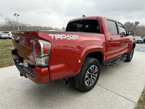 Used 2022 Toyota Tacoma TRD Sport image 22