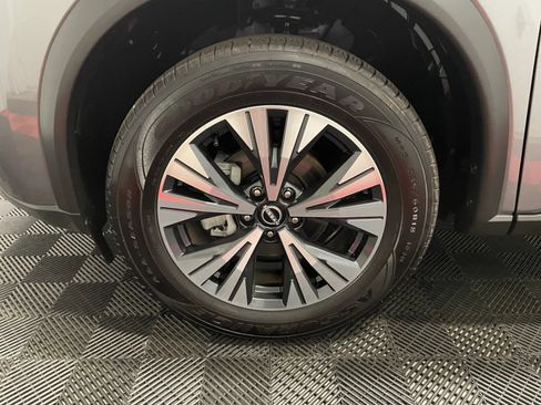 Used 2023 Nissan Rogue SV FWD image 10