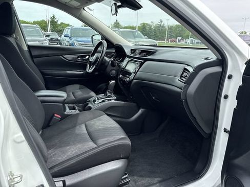Used 2020 Nissan Rogue SV AWD/4WD image 28