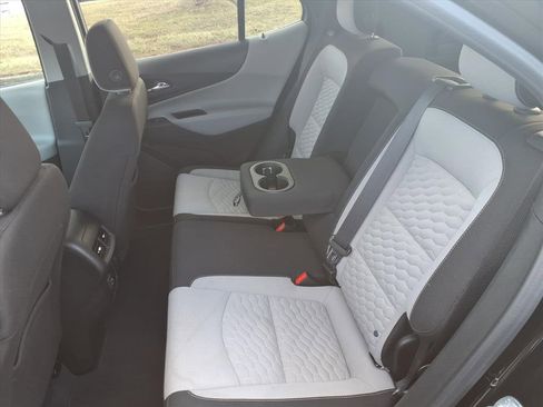 Used 2020 Chevrolet Equinox LT image 28