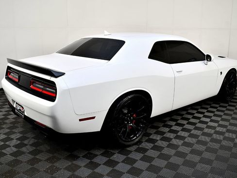 Used 2015 Dodge Challenger SRT Hellcat image 7