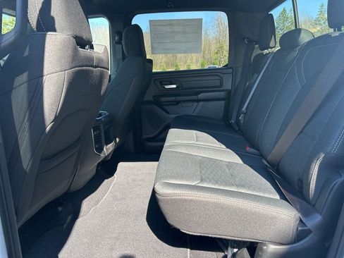 New 2026 RAM 1500 Express AWD/4WD image 18
