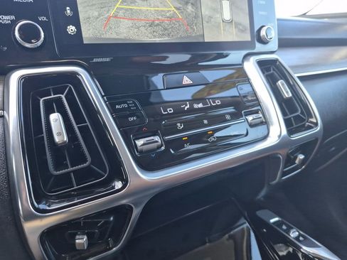 Certified 2022 Kia Sorento SX Prestige w/ Rust Color Package image 24