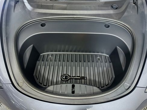 Used 2023 Tesla Model 3 Standard Range RWD image 33
