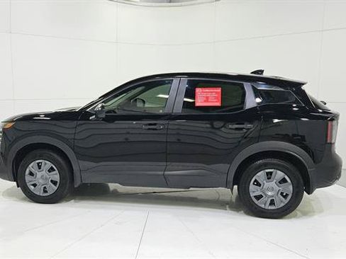 Used 2025 Nissan Kicks S FWD image 5