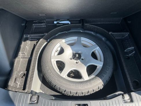 Used 2022 Ford Escape SE image 34