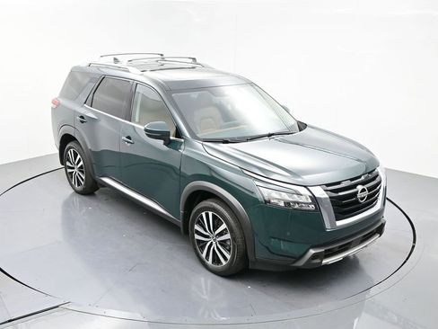 Used 2025 Nissan Pathfinder Platinum w/ Cargo Package AWD/4WD image 22