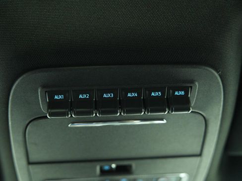 Used 2025 Ford F150 Raptor AWD/4WD image 48