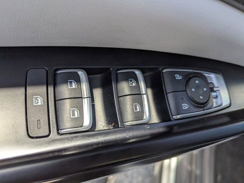 Certified 2024 Kia Carnival LX image 16