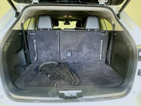 Used 2023 Toyota Highlander XLE FWD image 27