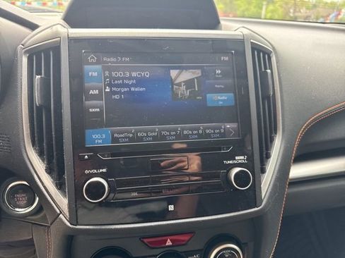 Used 2018 Subaru Crosstrek 2.0i Limited image 3