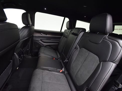 New 2026 Jeep Grand Cherokee L 4WD image 33