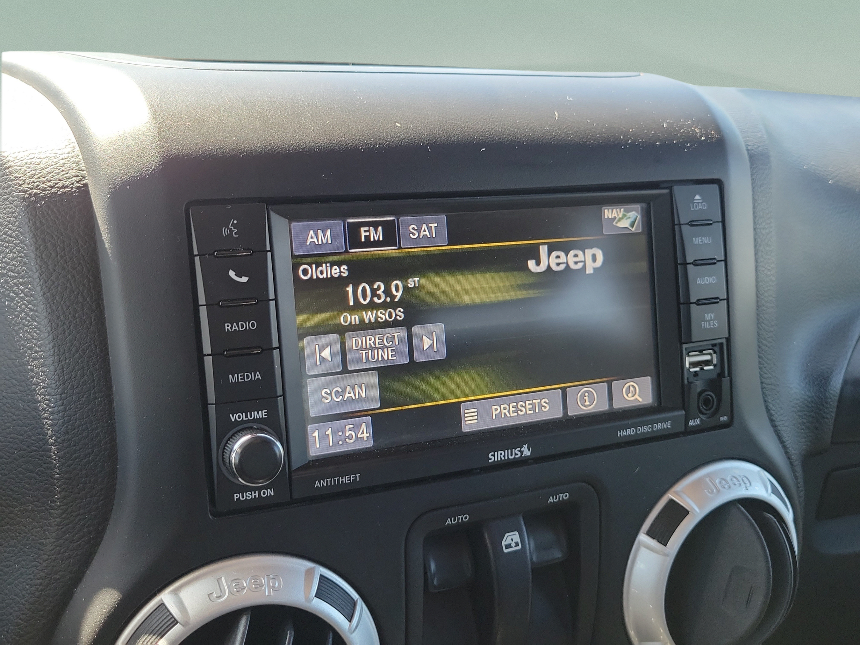 Used 2017 Jeep Wrangler Rubicon AWD/4WD image 25
