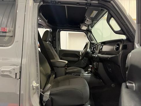 Used 2023 Jeep Wrangler Unlimited w/ Cold Weather Group AWD/4WD image 22