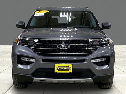 Certified 2022 Ford Explorer XLT w/ Equipment Group 202A AWD/4WD image 3