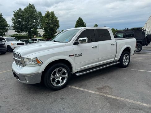 Used 2014 RAM 1500 Laramie w/ Convenience Group AWD/4WD image 26