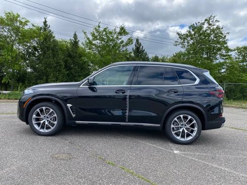 New 2026 BMW X5 xDrive40i w/ Premium Package AWD/4WD image 4