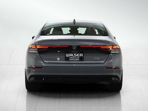 Used 2023 Honda Accord Touring image 4