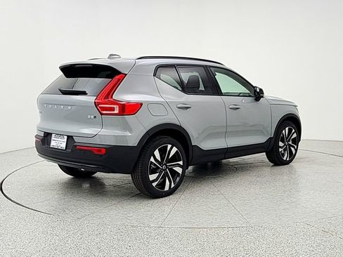 New 2026 Volvo XC40 B5 Plus w/ Climate Package AWD/4WD image 5