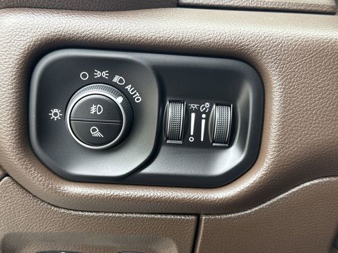 Used 2026 RAM 1500 Laramie AWD/4WD image 39