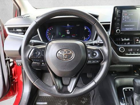 Used 2022 Toyota Corolla LE w/ Premium Interior Package FWD image 13